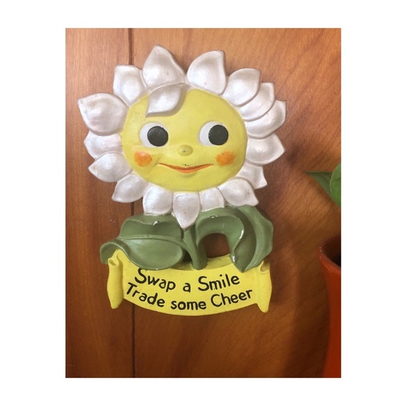 True Vintage Daisy Wall Hanging 🌼 - Picture 1 of 8